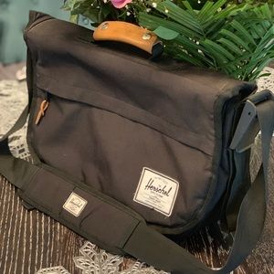 Mint Condition! Herschel Messenger Bag - Black!
